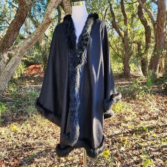 Tom Gutie Baby Alpaca Cape Fur Stunning Luxury Cape Sweater Black‎ Hand Finished